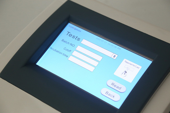 CE AC100V Fluorescent Immunoassay Analyzer อัตโนมัติเต็มรูปแบบ